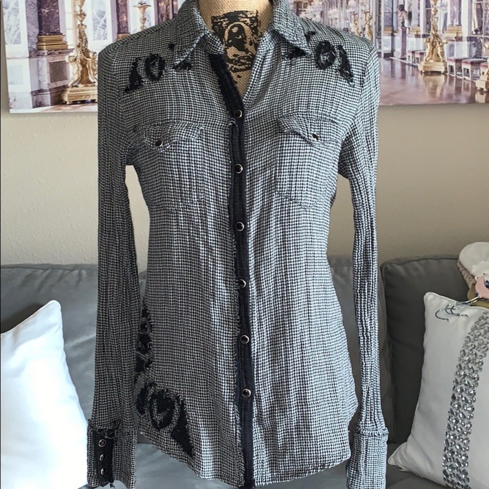 BKE black gingham top